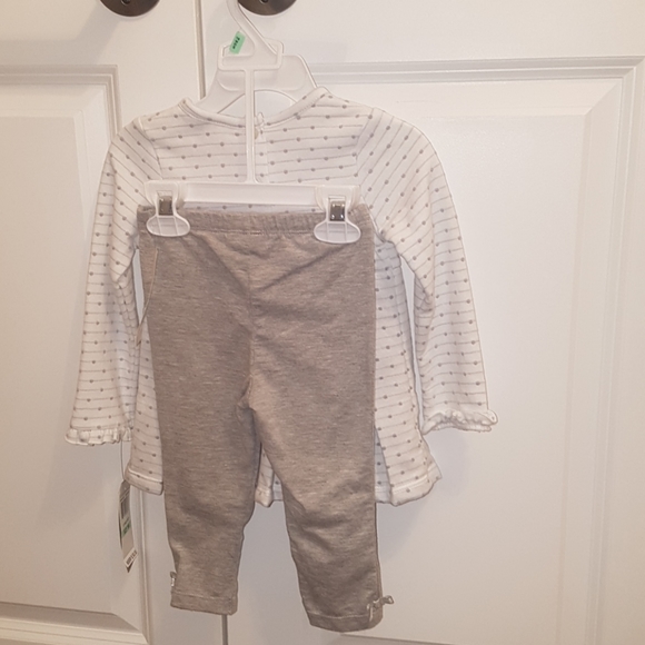Calvin Klein 18mths baby girl top and leggings set - Picture 2 of 4